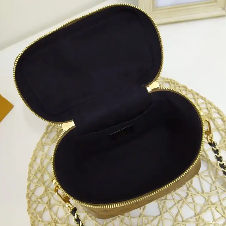 Fashionreps 204B570004 Bags LV 0527